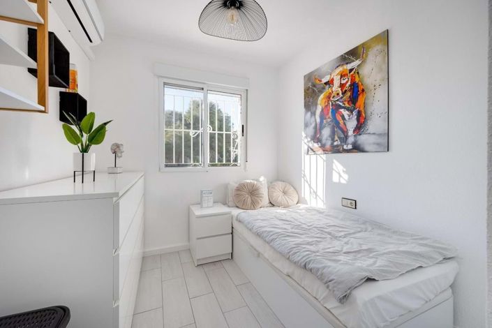 Image No.26-3 Bed Semi-Detached for sale