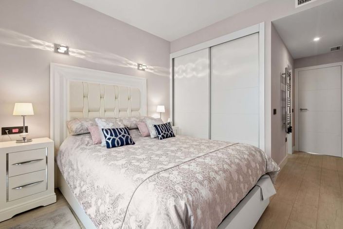 Image No.19-4 Bed Semi-Detached for sale