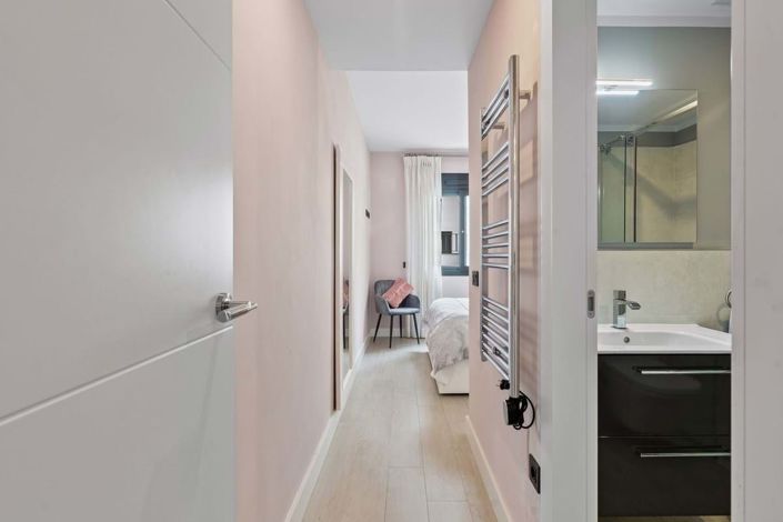 Image No.20-4 Bed Semi-Detached for sale