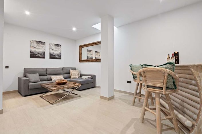 Image No.26-4 Bed Semi-Detached for sale