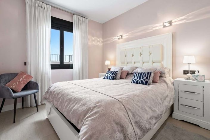 Image No.8-4 Bed Semi-Detached for sale