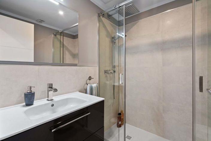 Image No.9-4 Bed Semi-Detached for sale