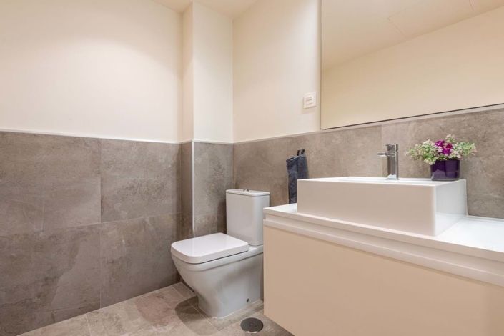 Image No.18-4 Bed Apartment for sale