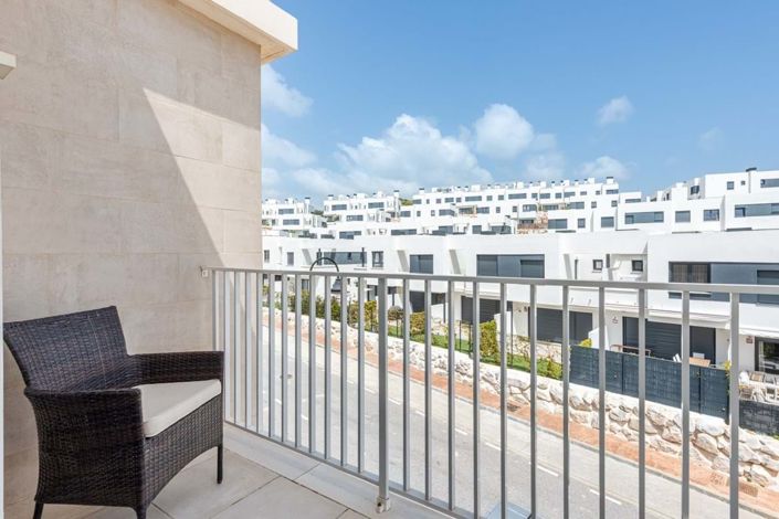 Image No.24-4 Bed Apartment for sale