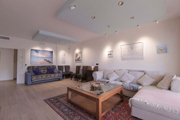 Image No.19-3 Bed Apartment for sale