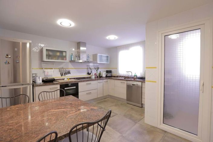 Image No.35-3 Bed Apartment for sale