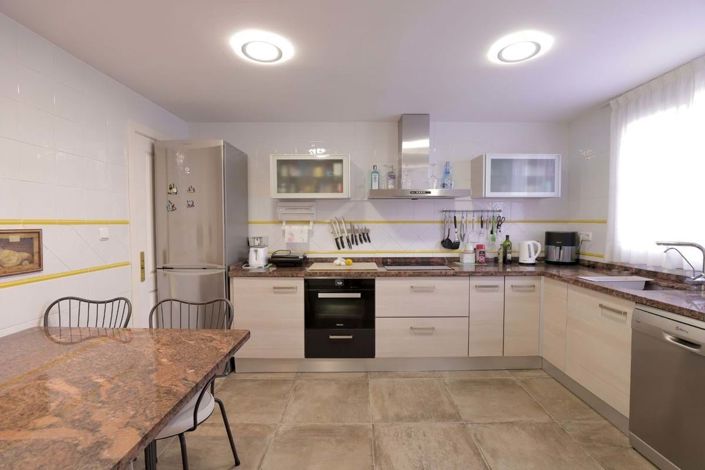 Image No.36-3 Bed Apartment for sale