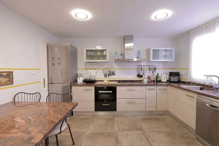 Image No.37-3 Bed Apartment for sale