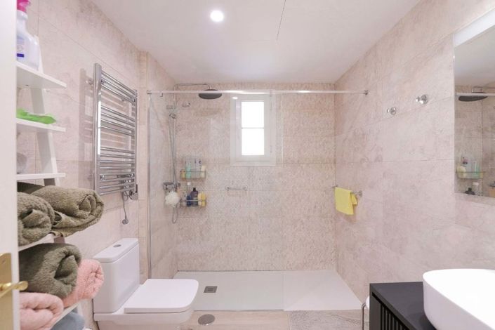 Image No.44-3 Bed Apartment for sale