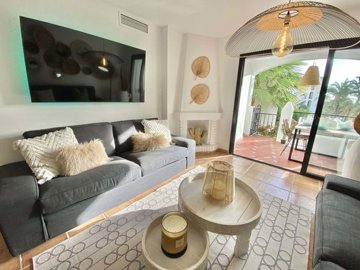 1447-665165-78d1f4f8b6655591b02d22fabb36a692d