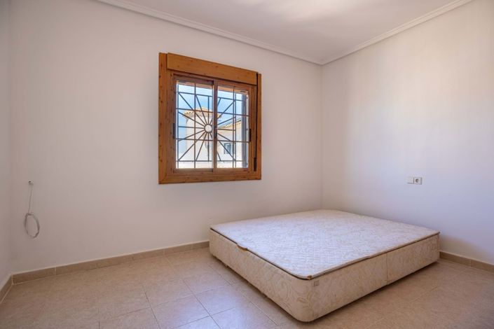 Image No.16-5 Bed Villa for sale