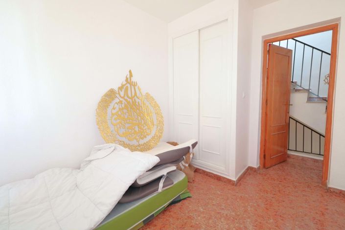 Image No.14-3 Bed Villa for sale