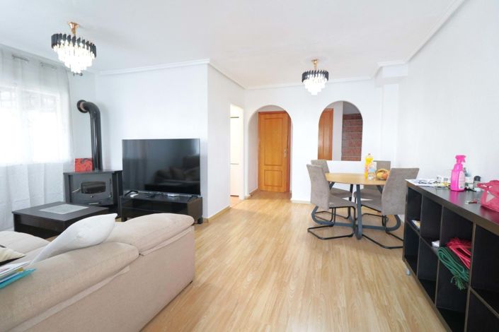 Image No.2-3 Bed Villa for sale