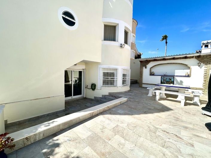 Image No.39-4 Bed Villa for sale