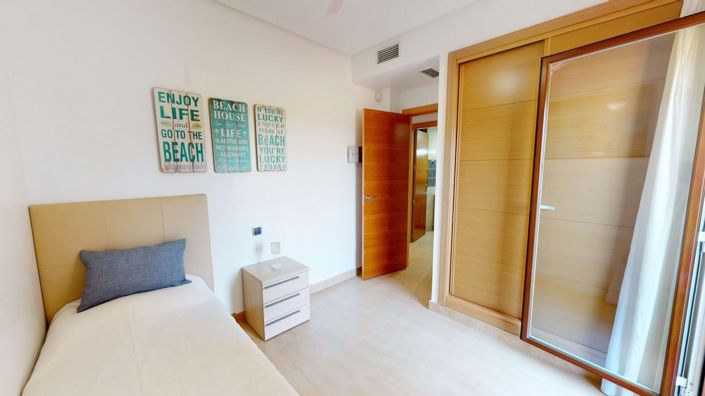 Image No.18-3 Bed Apartment for sale