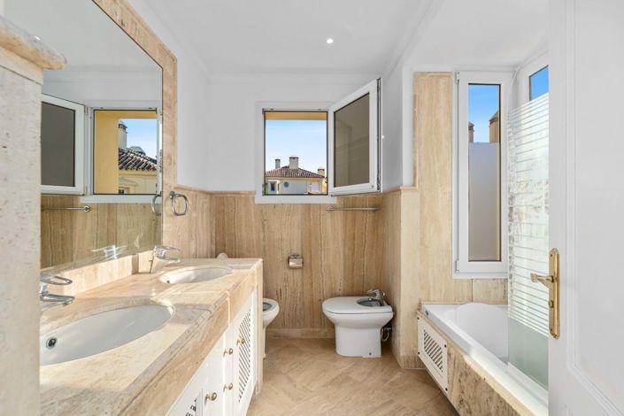 Image No.9-2 Bed Apartment for sale