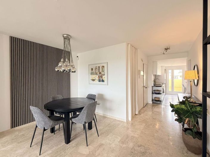 Image No.19-2 Bed Apartment for sale