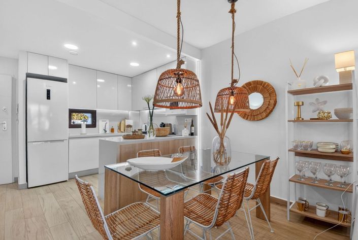 Image No.13-2 Bed Apartment for sale