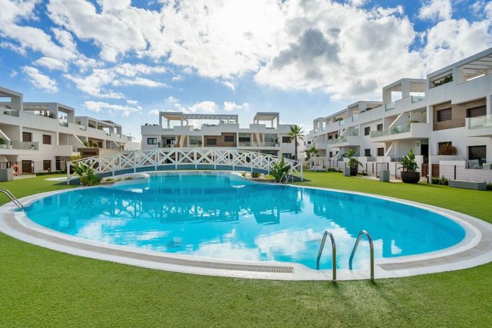 Image No.33-2 Bed Apartment for sale