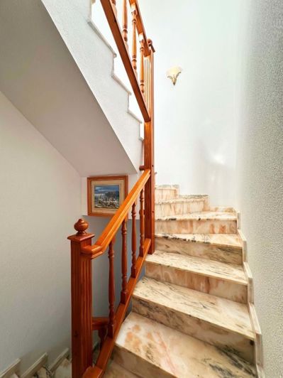 Image No.28-2 Bed Townhouse for sale