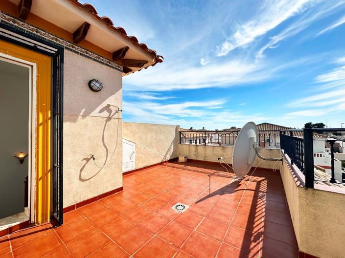Image No.30-2 Bed Townhouse for sale
