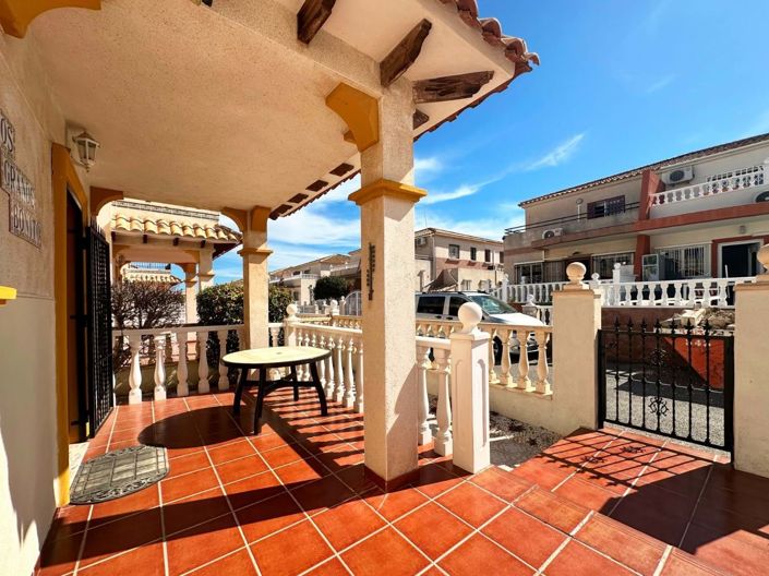 Image No.6-2 Bed Townhouse for sale