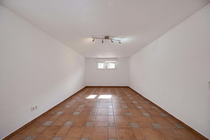 Image No.26-3 Bed Villa for sale