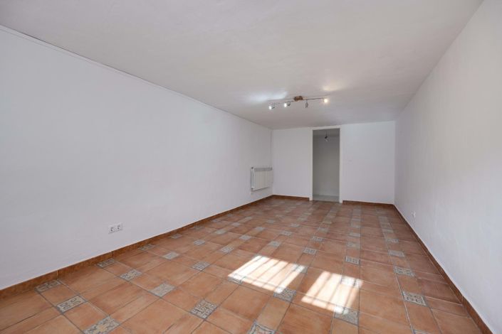 Image No.28-3 Bed Villa for sale