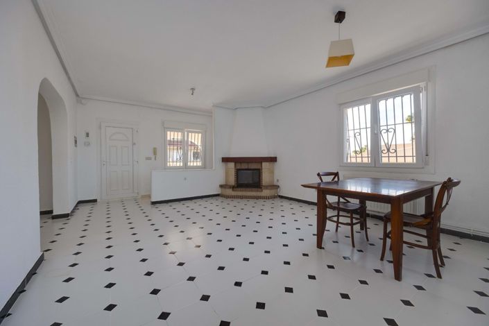 Image No.4-3 Bed Villa for sale