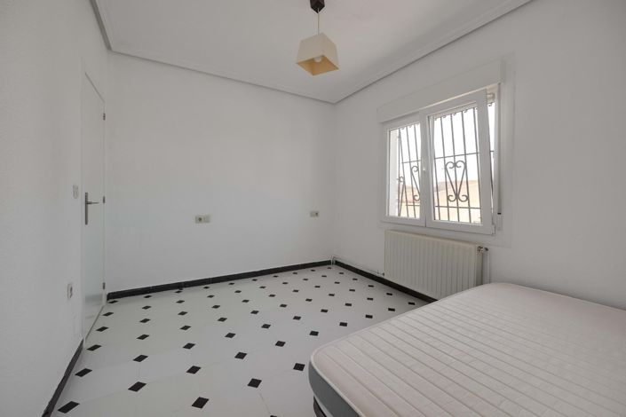 Image No.9-3 Bed Villa for sale