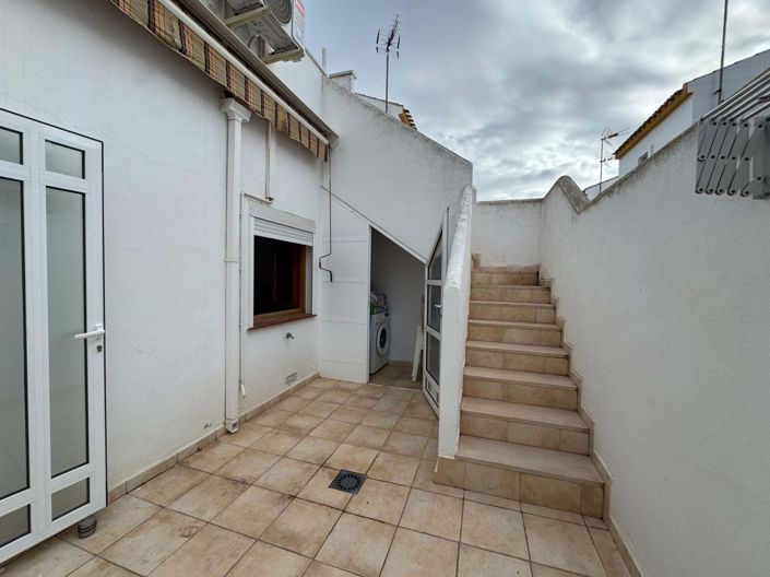 Image No.15-3 Bed Townhouse for sale