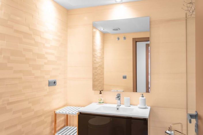 Image No.9-3 Bed Apartment for sale