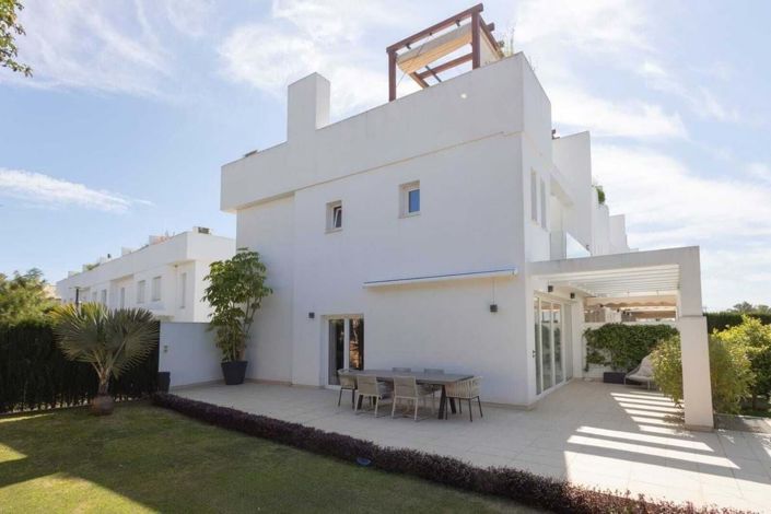 Image No.2-4 Bed Semi-Detached for sale