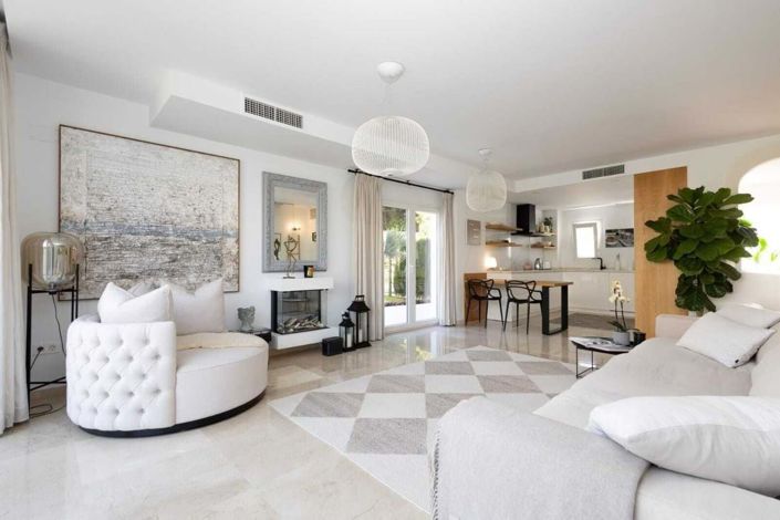 Image No.4-4 Bed Semi-Detached for sale