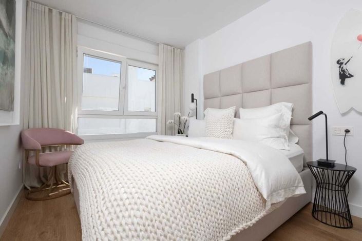 Image No.8-4 Bed Semi-Detached for sale