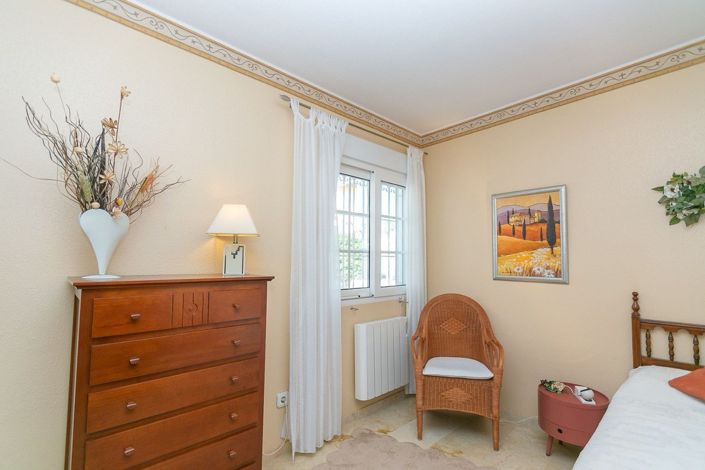 Image No.24-2 Bed Apartment for sale