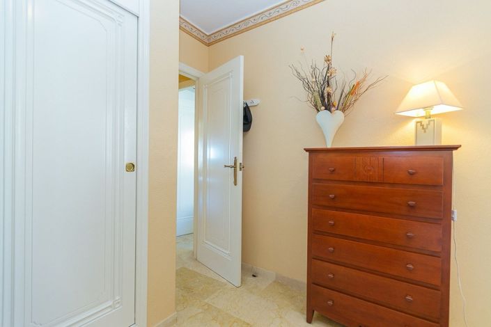 Image No.27-2 Bed Apartment for sale
