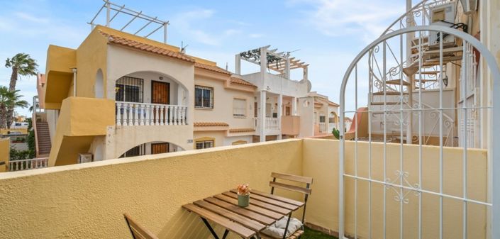 Image No.36-2 Bed Townhouse for sale