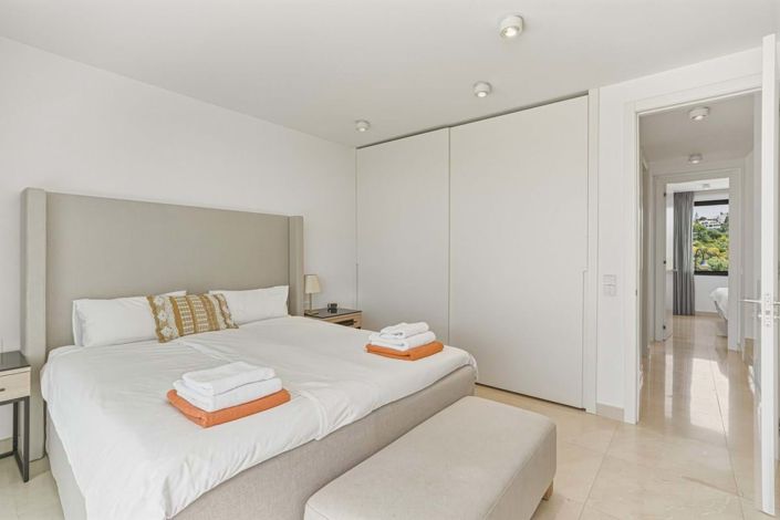Image No.23-4 Bed Townhouse for sale