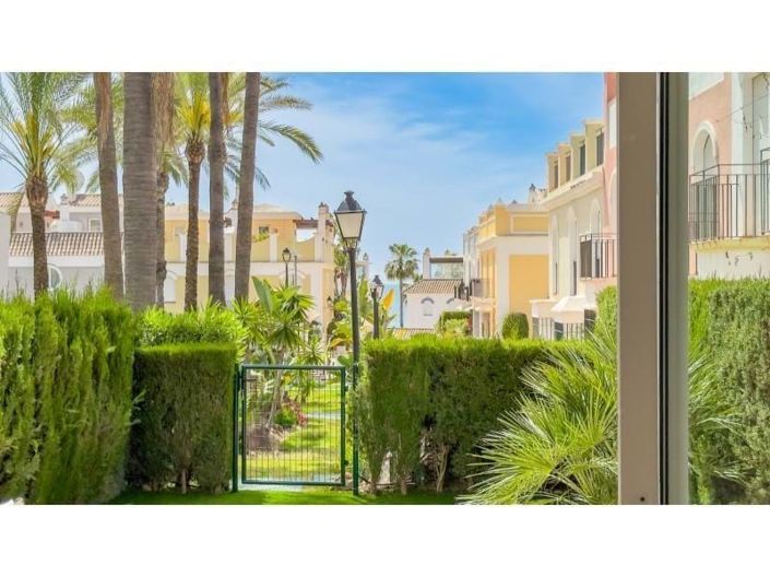 Image No.34-3 Bed Townhouse for sale