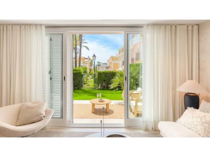 Image No.4-3 Bed Townhouse for sale