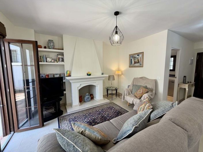 Image No.4-2 Bed Townhouse for sale