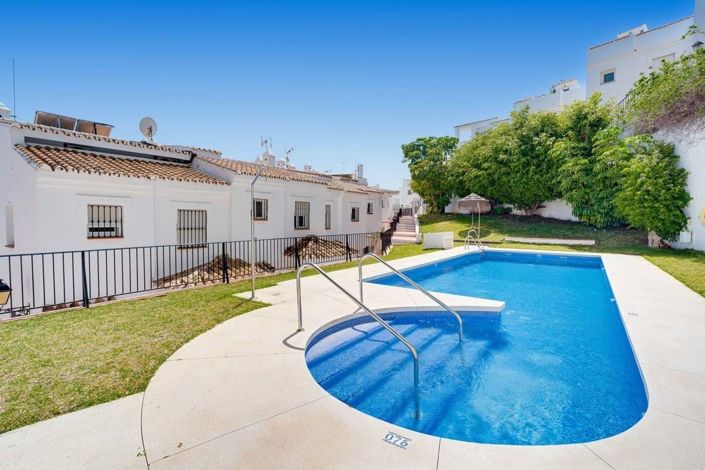 Image No.34-4 Bed Townhouse for sale