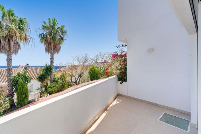 Image No.8-4 Bed Townhouse for sale