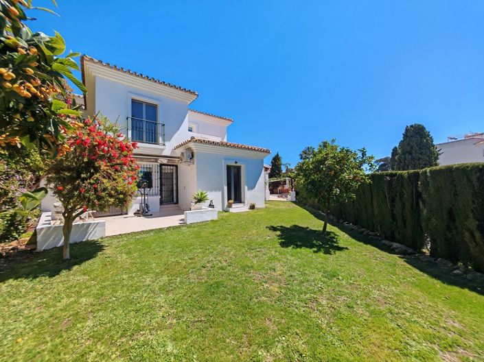 Image No.2-4 Bed Villa for sale