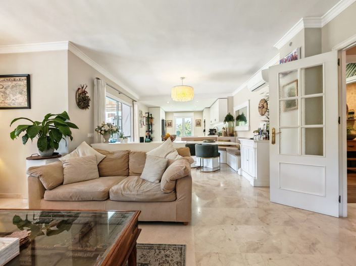 Image No.4-4 Bed Villa for sale