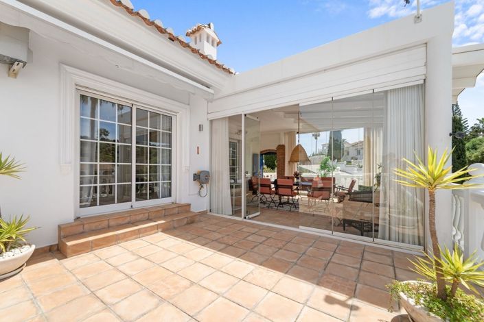 Image No.12-4 Bed Villa for sale
