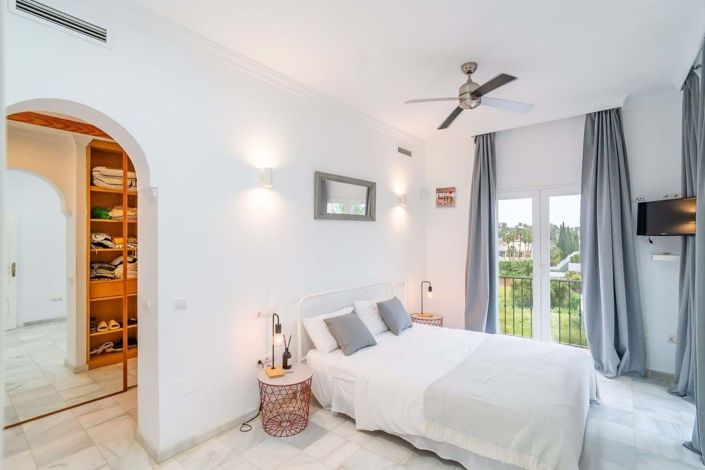 Image No.15-3 Bed Villa for sale