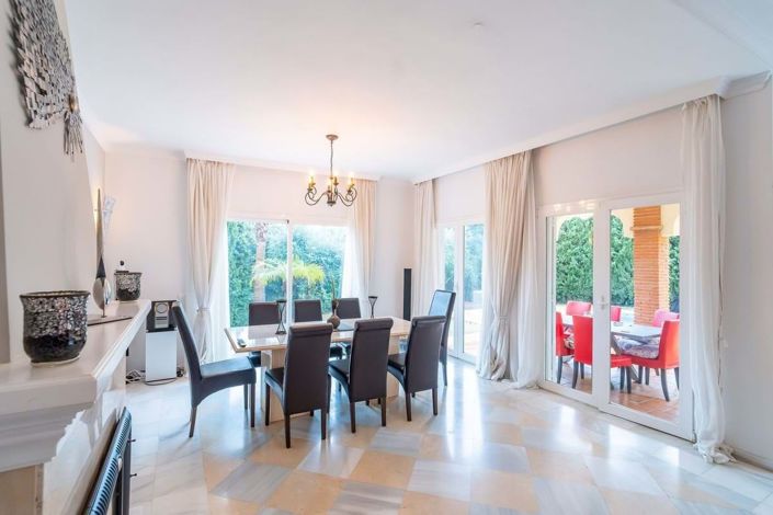 Image No.19-3 Bed Villa for sale