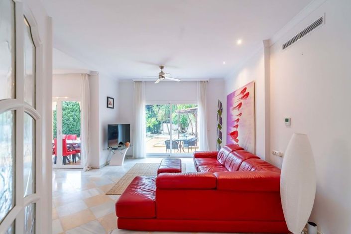 Image No.20-3 Bed Villa for sale